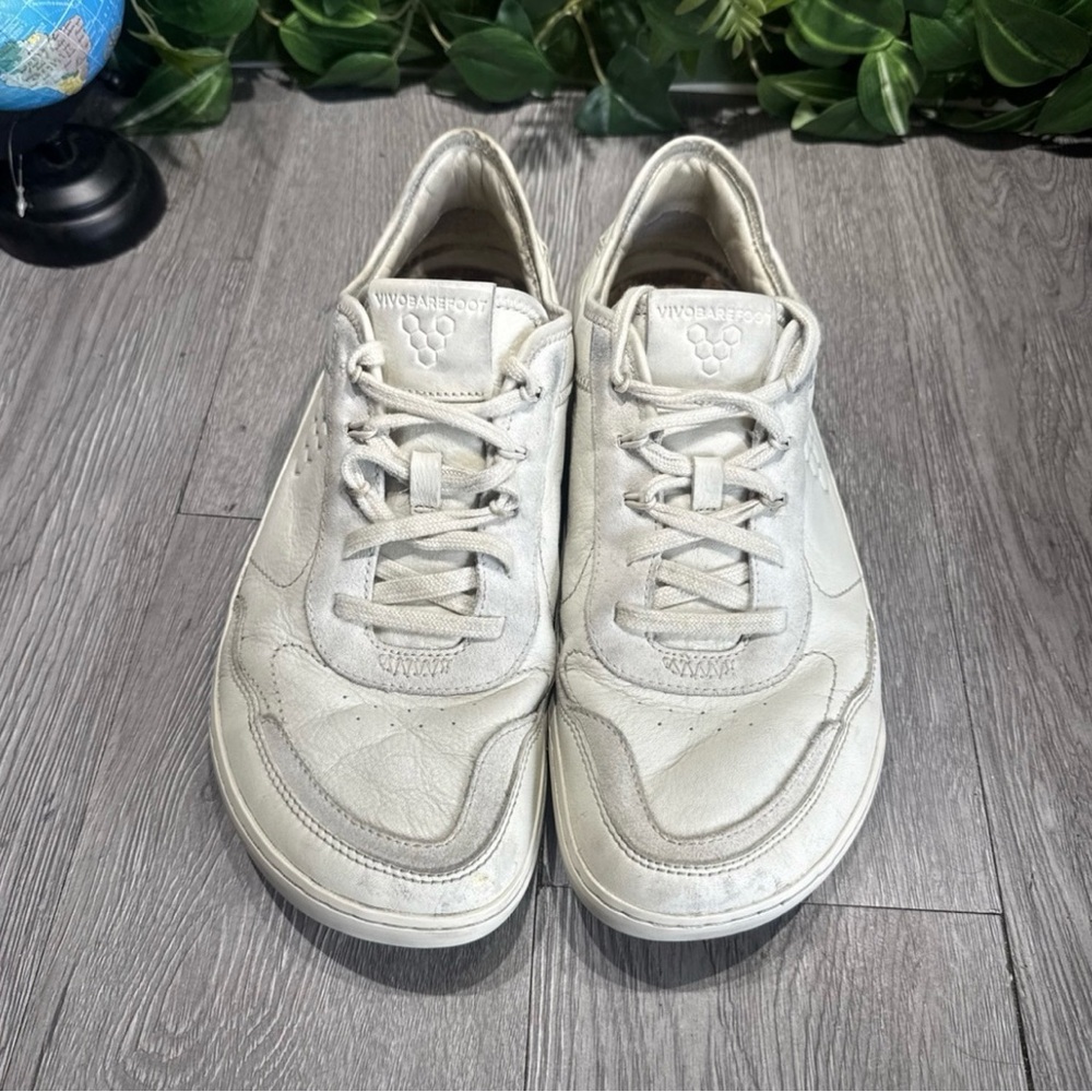 Vivo barefoot White Sneakers